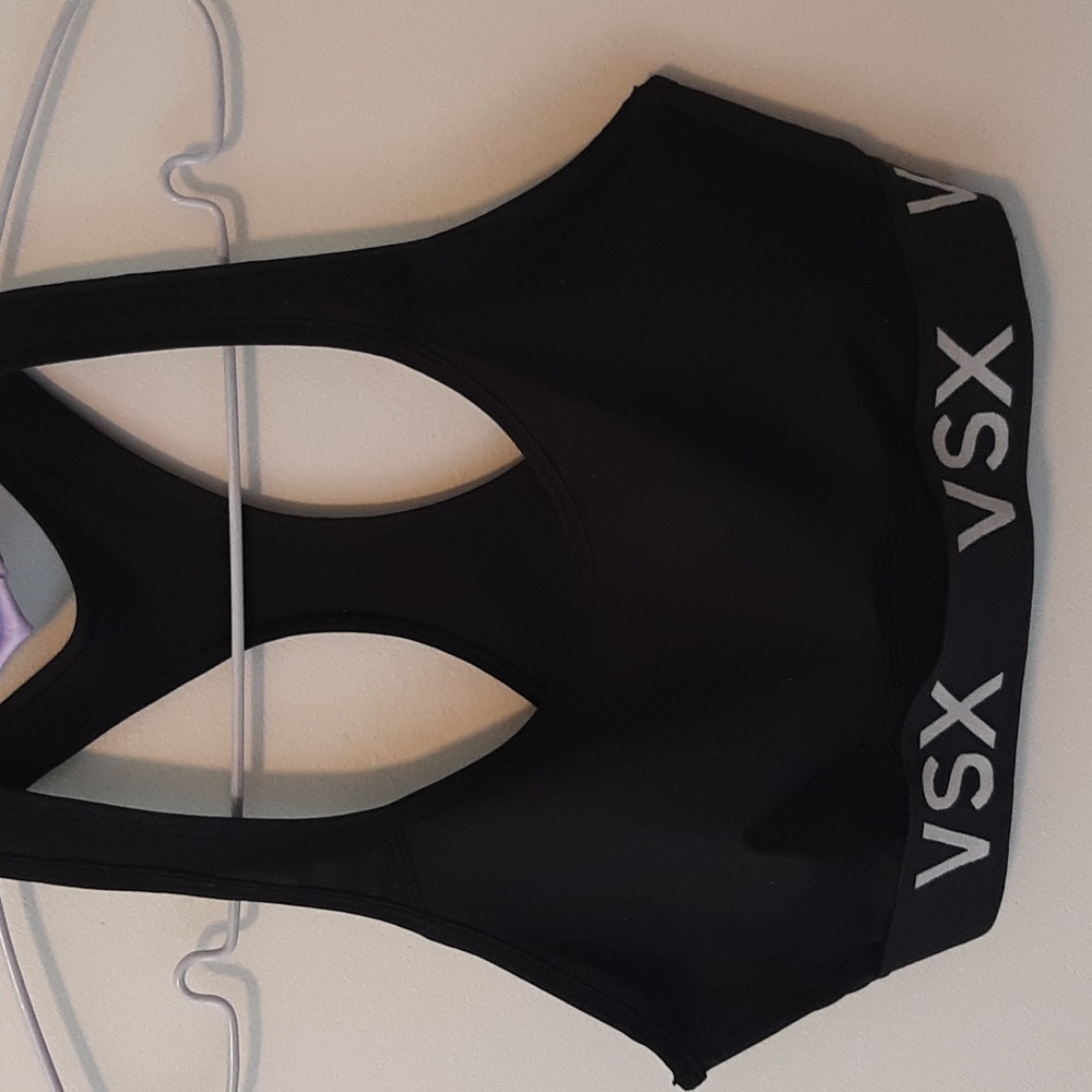Victoria's Secret Sport Bra. Size Medium. Black.  Not padded. Raser back